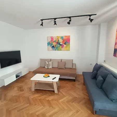 Urban View - Main Square Gate Apartment